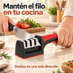 Uso del afilador manual de 3 ranuras sujetando el mango y deslizando el cuchillo en una sola dirección